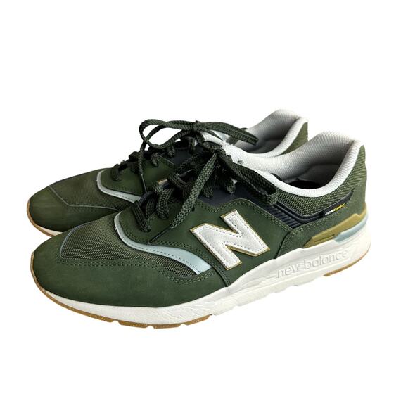 New Balance Men's CM997HLQ Green Fashion Sneaker Size 10 - Picture 1 of 9